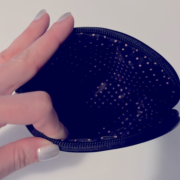 Victoria secret makeup bag - Picture 3 of 3